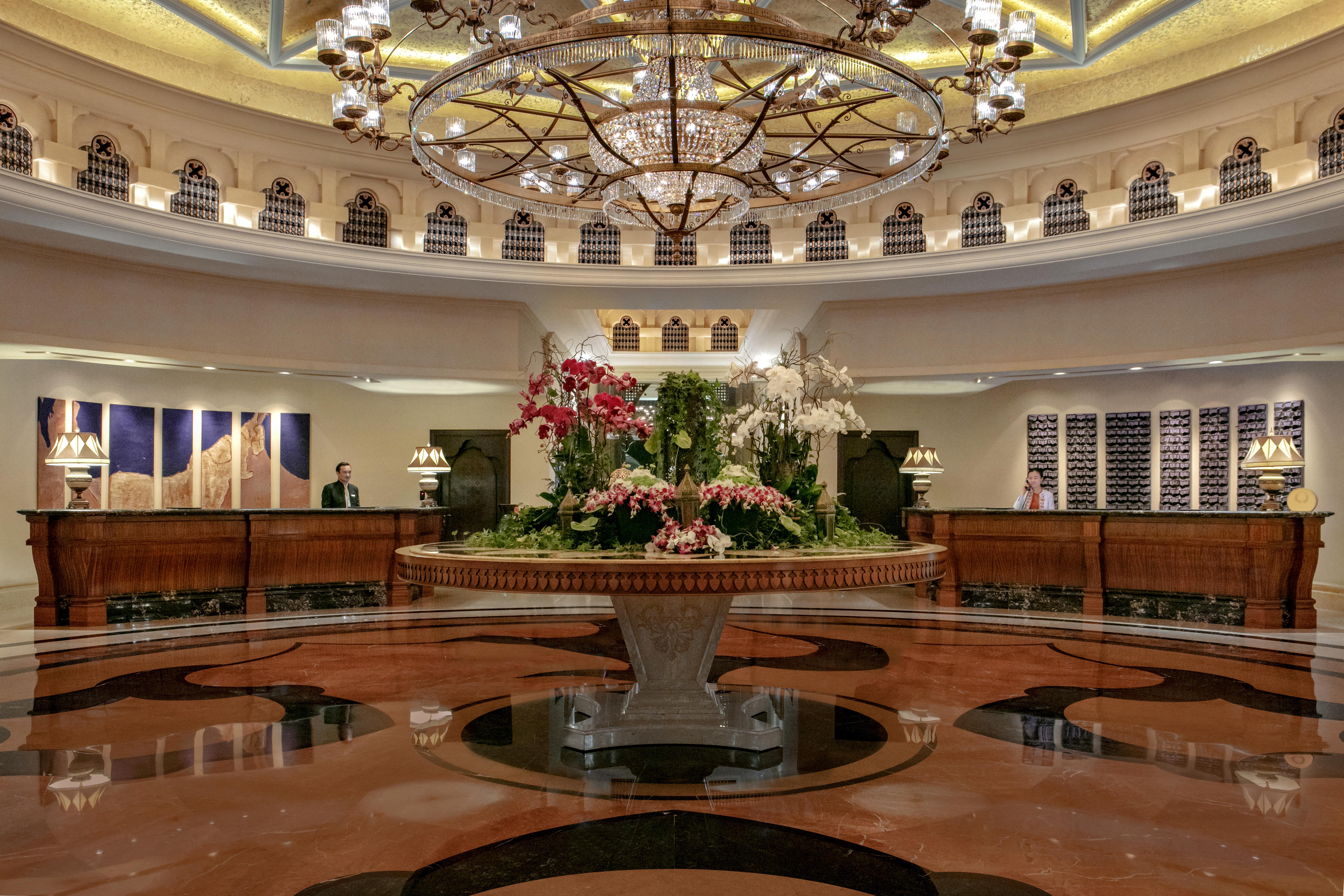 Shangri-La Qaryat Al Beri, Abu Dabi Exterior foto Lobby